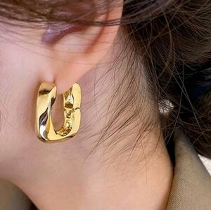 NEW! 18K Gold Plated Geometric Chunky Minimalist Square Huggie Hoop Earrings